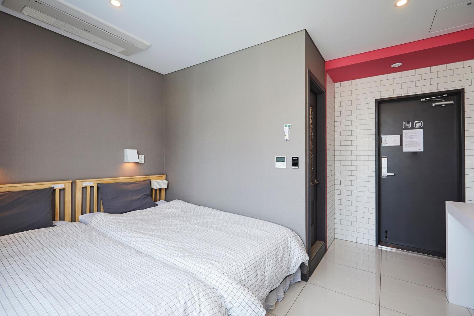 Red-Lighthouse Guest House Sokcho Værelse billede